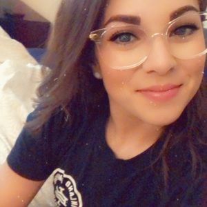 Meet your Posher, Janessa